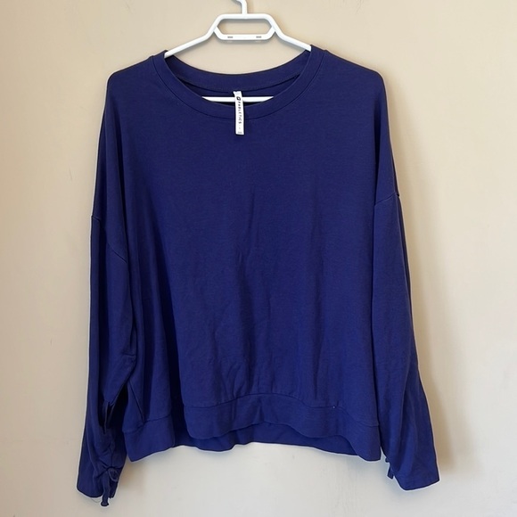 Fabletics Purple Activewear Sweater size L - Picture 1 of 8
